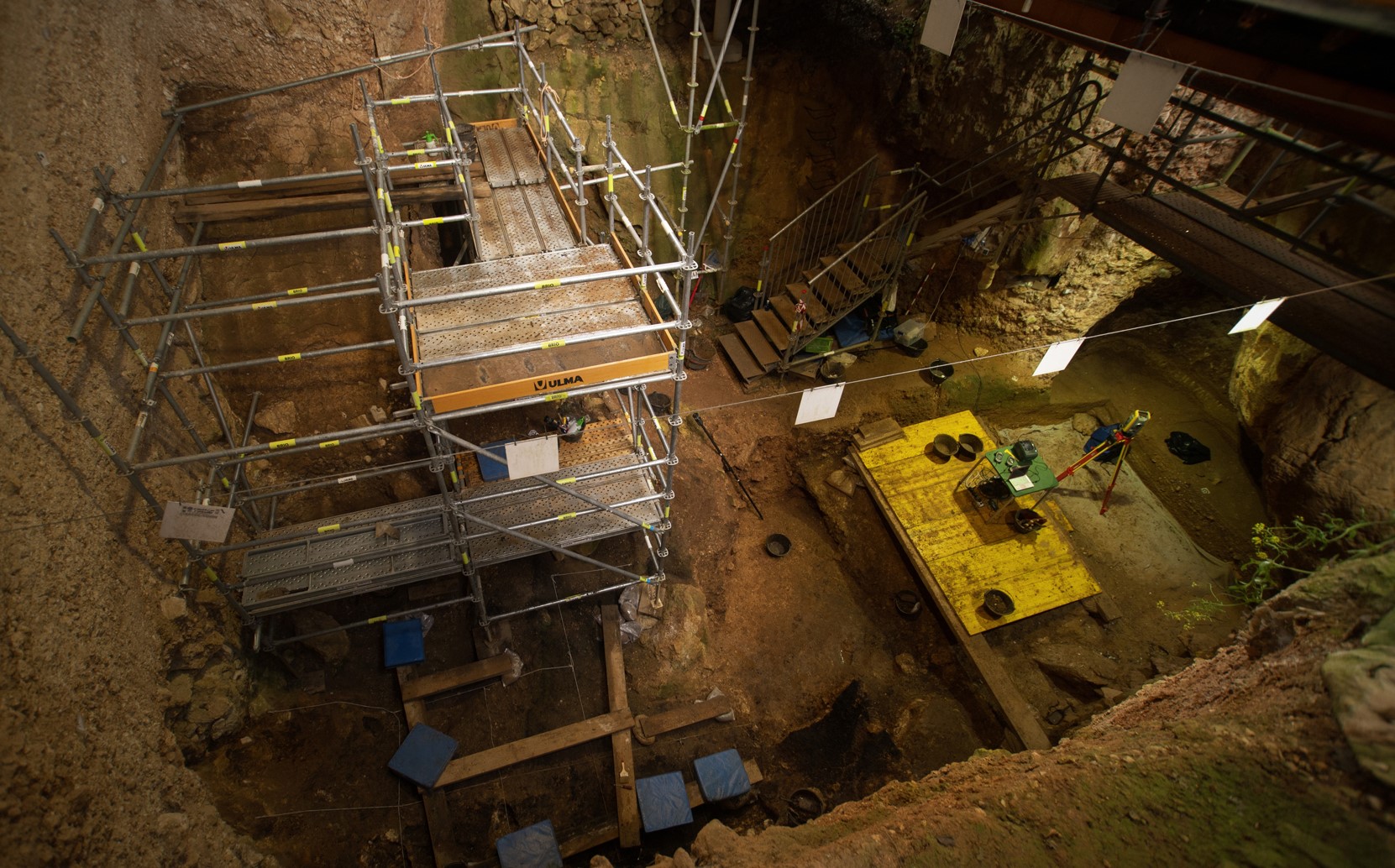 Vista general de la superficie de excavación en el yacimiento de la Sima del Elefante (Sierra de Atapuerca, Burgos). Autoría: Maria D. Guillén / IPHES-CERCA.