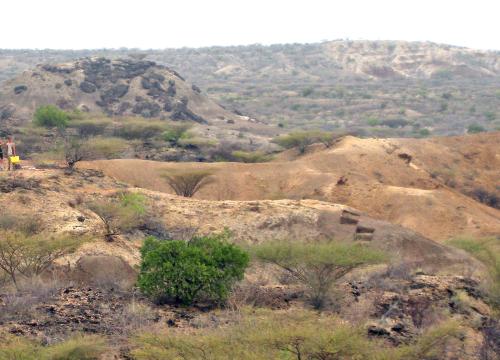 Yacimientos arqueológicos del Área 40 - 2015 - AKB photo