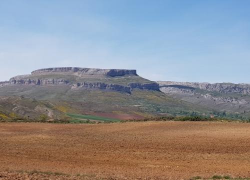 Peña Anaya y Peña Castro (Geoparque Las Loras)/A. Benito Calvo