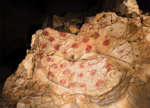 Pigmentos hallados en la cueva de Points/M. Richard et al