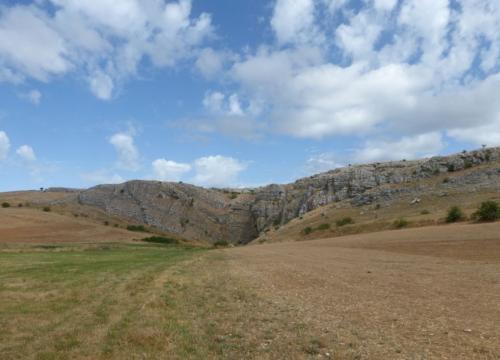 En busca de los secretos de la Cueva de Guantes