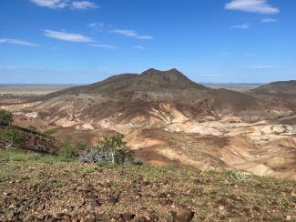 Sedimentary exposures from Lake Turkana in Kenya, where some of the studied fossils come from/I. A. Lazagabaster