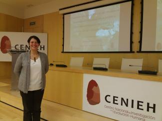 Claudia Álvarez Posada, nueva doctora por una tesis sobre geocronología