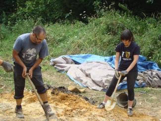 El yacimiento de Aranbaltza, clave para entender las formas de vida de neandertales y sapiens durante el Paleolítico